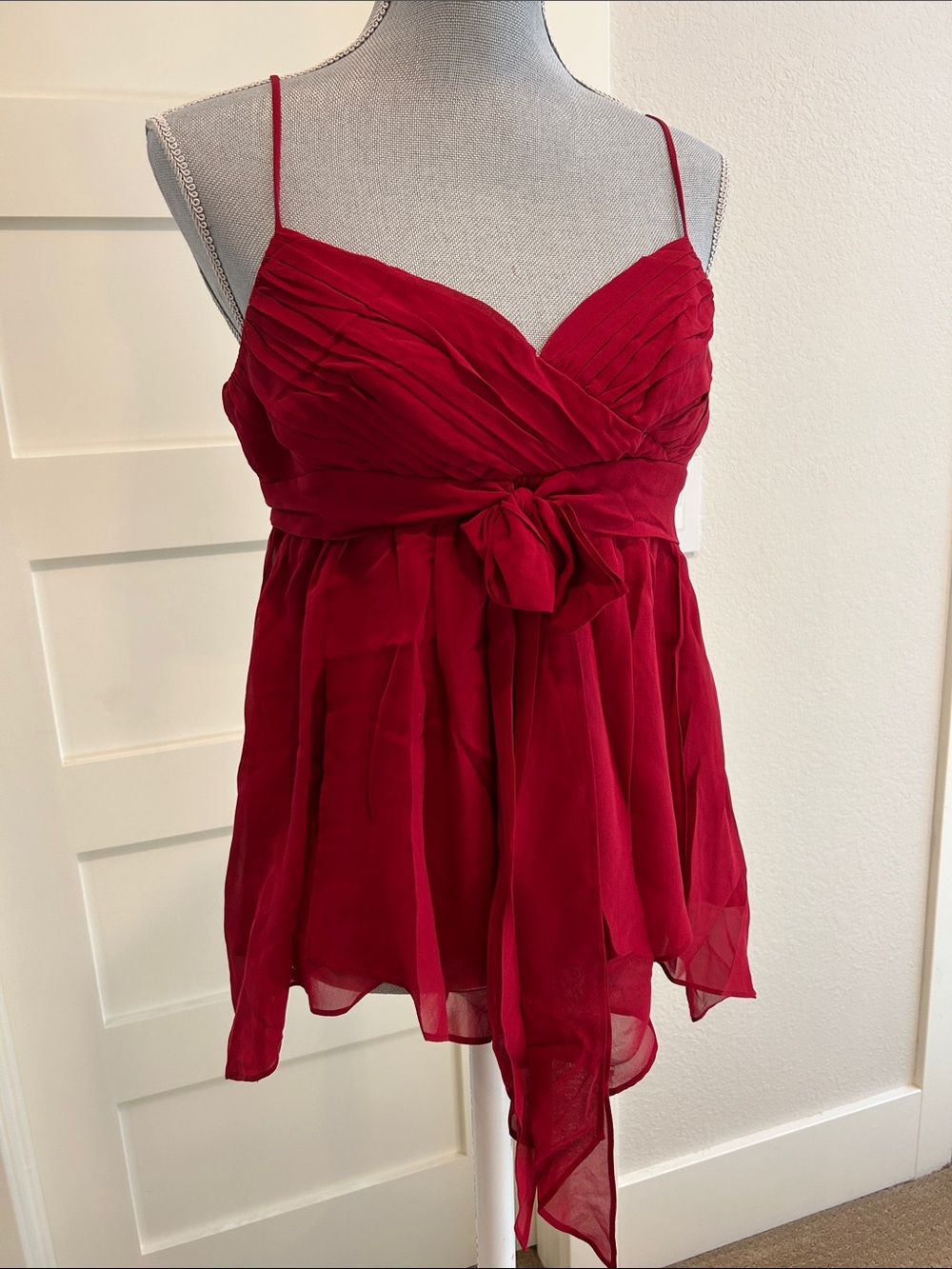 BCBGMaxAzria Red Chiffon Spaghetti Strap Camisole with Tie